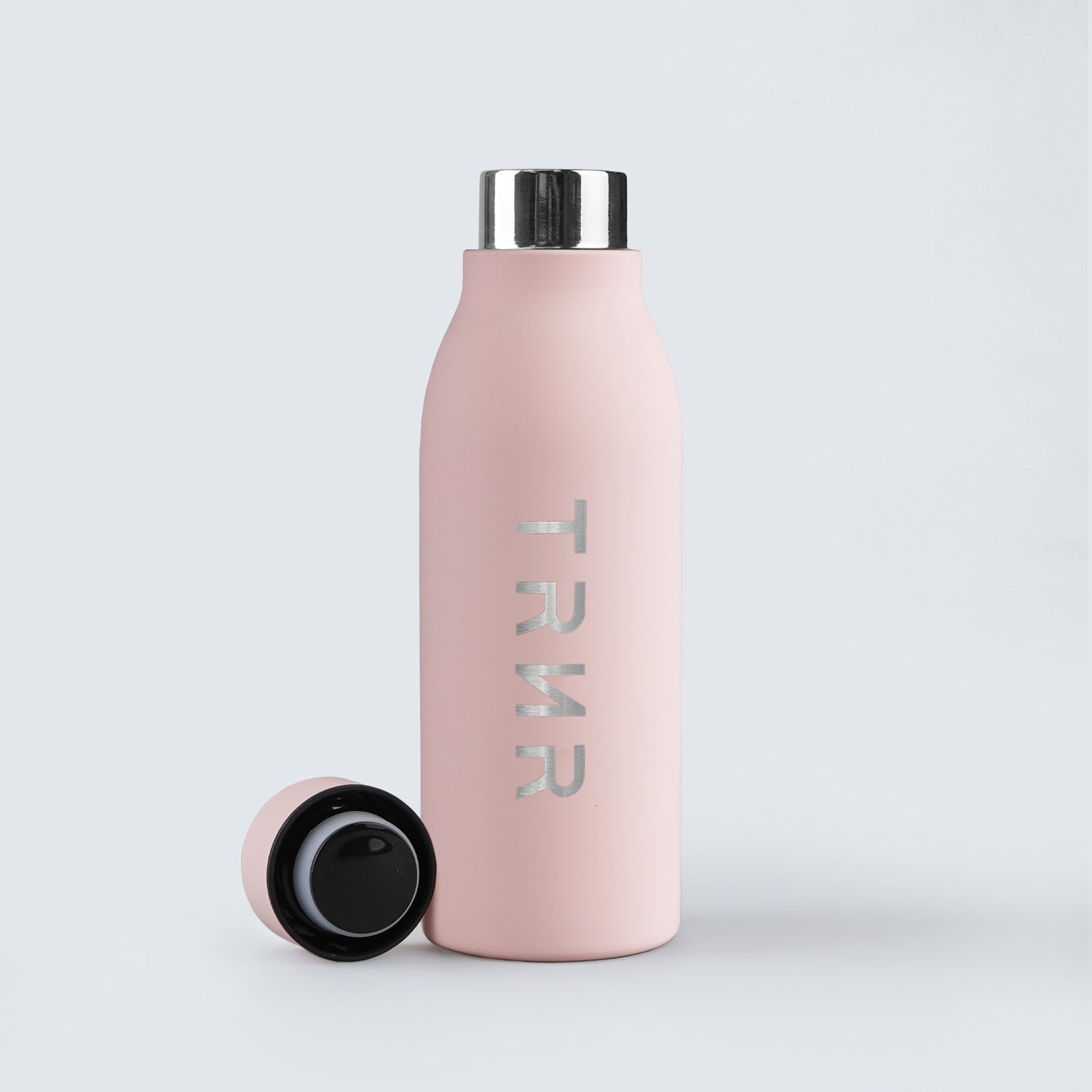 TRNR Bliss Bottle (Blush Pink) in 600 ml capacity | Product Overview Featuring TRNR Logo and Powder-Coated Finish - Open Lid